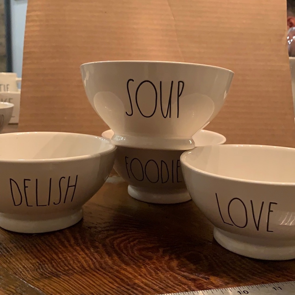 Soup bowls